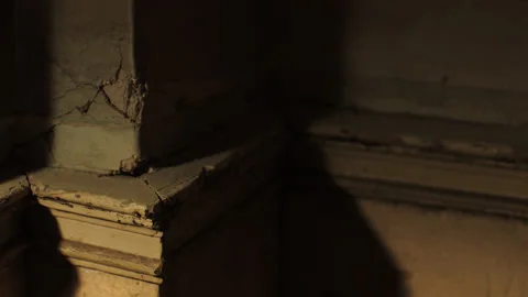 CRACKED PLASTER ON WALL Stock-Footage 140993062