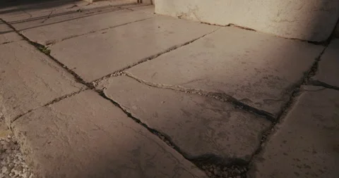 Cracked stone pavement slabs close view Vídeo Stock 334033250