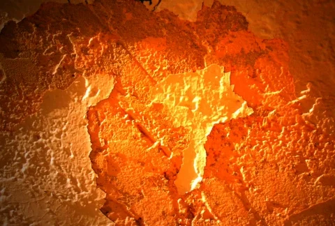 Cracked Wall Видео 102274