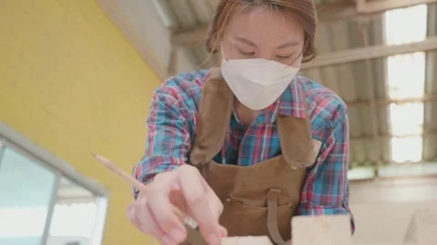 Crafting Creativity: A Focused Artisan at Work Stock Footage 318917663