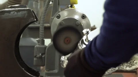 Craftsman polishing a platter Stock-Footage 83399462