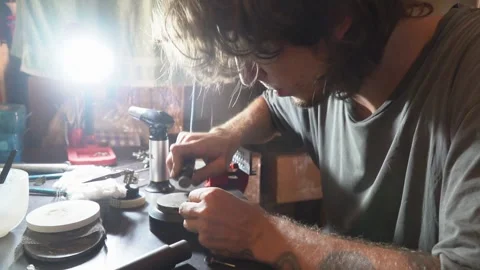 Craftsmanship at Its Finest: The Making of a Sterling Silver Ring Vídeo Stock 245215007