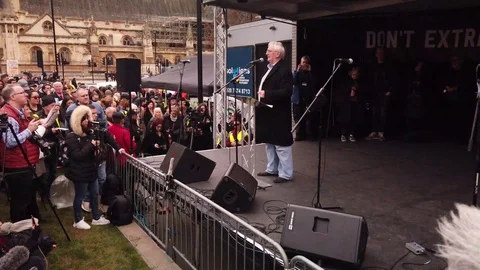 Craig Murray speaking at Julian Assange Extradition protest Part 6 Stock Footage 125194553