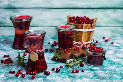 Cranberries with the syrup Foto stock