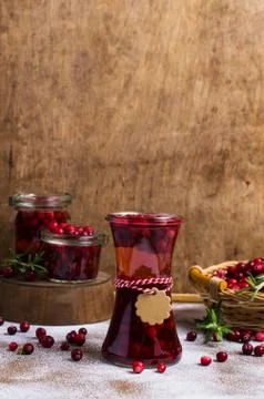 Cranberries with the syrup Stock-Fotos