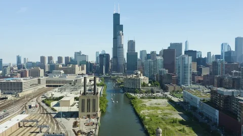 Crane Down as Boats Navigate Upstream and Cars Cross Bridge [4K] Video stock 110716260