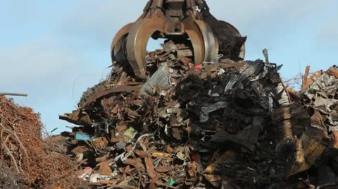 Crane working with metal scrap Stock Footage 21284630