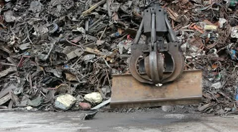 Crane working with metal scrap 스톡 동영상 22039513