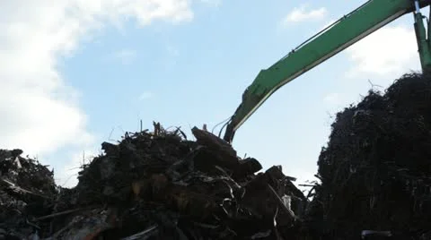 Crane working with metal scrap 스톡 동영상 22219489