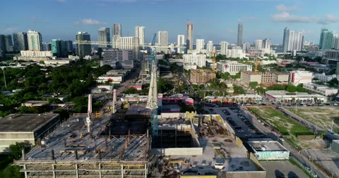 Cranes building in Miami Stock Footage 172328959