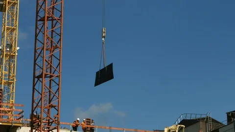Cranes at construction site Vídeo Stock 104838336