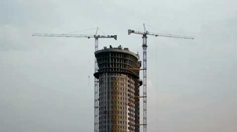 Cranes at work 스톡 동영상 8575754