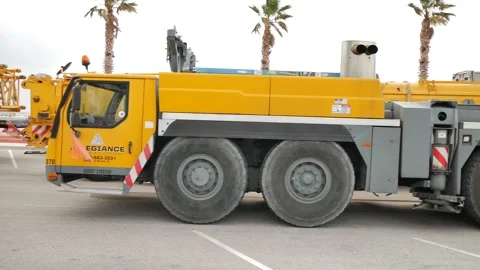 CraneSidePanLRP1010229 Stock Footage 291225750