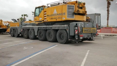 CraneSidePanLRP1010231 Stock Footage 291226084