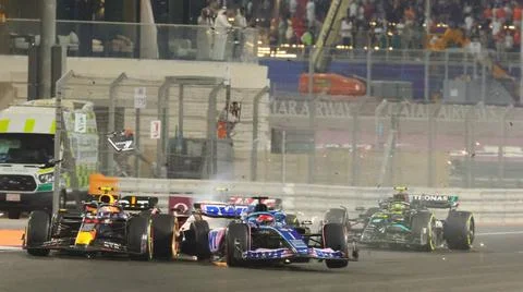  Crash between 11 Sergio Perez (MEX, Oracle Red Bull Racing), 27 Nico Hulk... Stock Photos