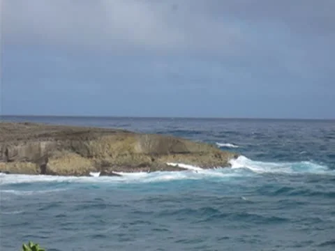 Crashing waves 3 動画素材 10560025