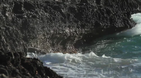 Crashing Waves 库存影片 22861535