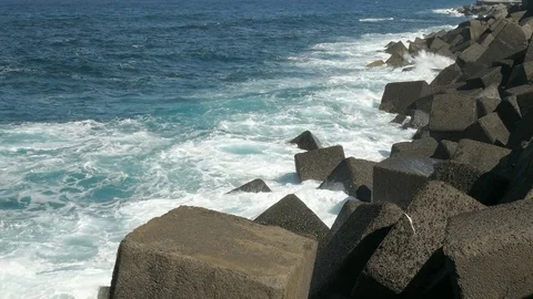 Crashing waves Stock Footage 72946372