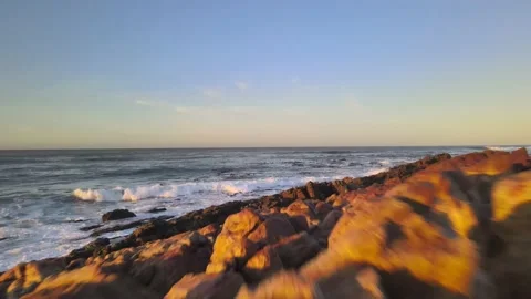 Crashing waves 스톡 동영상 152954464