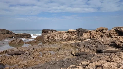 Crashing waves Stock Footage 333582472