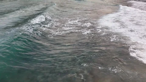 Crashing Waves on Japanese Coastline Dramatic Ocean Nature Scene Vídeo Stock 336676677