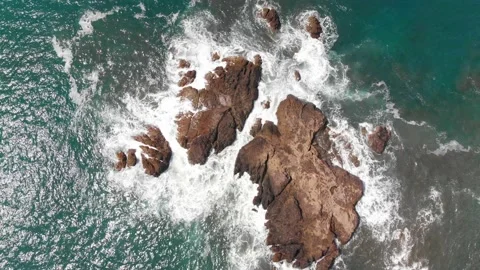 Crashing waves over the ocean Video stock 169594320