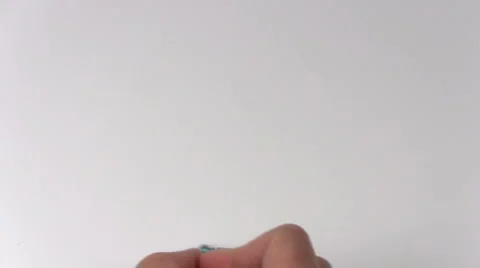 Crayon drawing LIGHT BULB V3 - HD Stock Footage 5417429