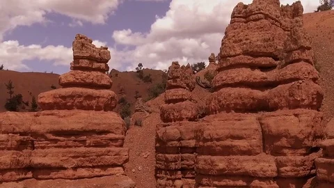 Crazy aerial rack focus zoom effect at Red Rock, Utah Stock-Footage 79970820