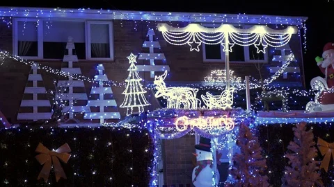Crazy christmas lights on house 库存影片 102401152