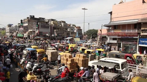 Crazy Old Delhi Traffic 動画素材 74173732