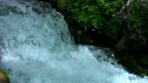 Crazy River and flow of raging waters 動画素材 75638658