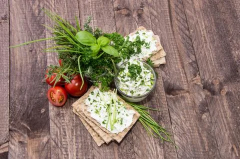 Cream cheese on crispbread Foto stock