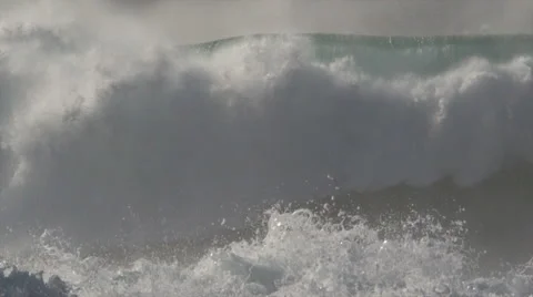 Creamy surf ahead of waves exploding in tossing foam Video stock 59526862