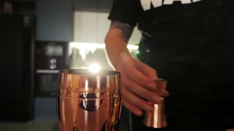 Create a cocktail Stock Footage 106749015