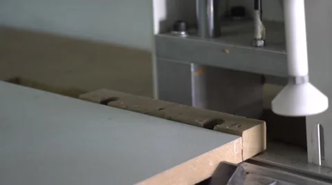 Creating holes inside MDF panel Vidéo 60399800