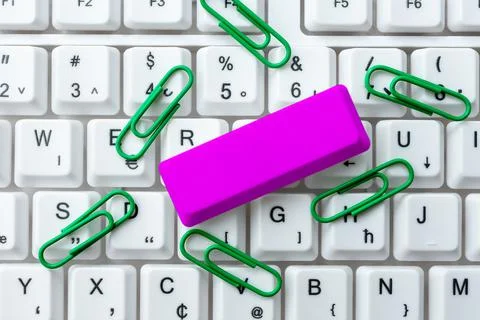 Creating Online Chat Platform Program, Typing Science Fiction Novel, Safe Cyber Stockfoto's