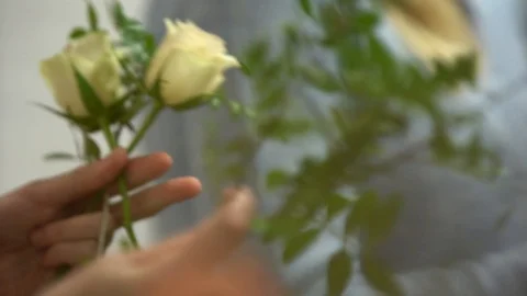 Creating a wedding bouquet Stock Footage 101730047