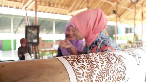 The creation of batik Stock Footage 93899871