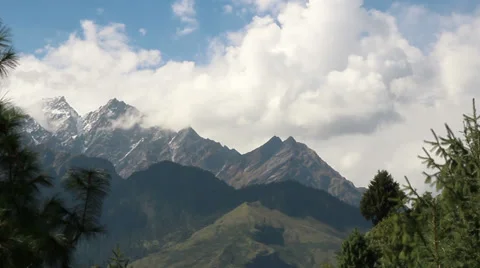 Creation clouds Himalayas India 動画素材 32496195