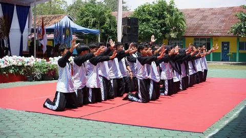 Creative dance by vocational high school students Foto stock