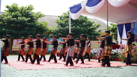 Creative dance by vocational high school students Foto stock