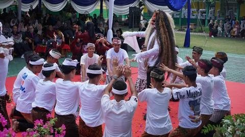 Creative dance by vocational high school students Foto stock