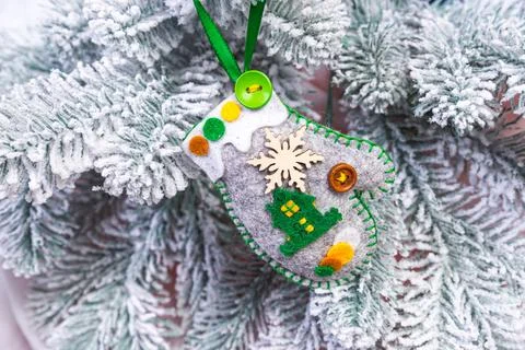 Creative diy craft hobby. Making handmade craft christmas ornaments and bal.. Foto stock