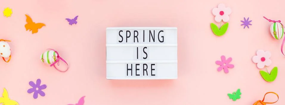 Creative Easter flat lay holiday text ligthbox Stockfoto's