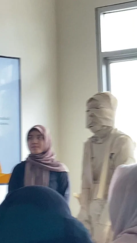 Creative Egypt Presentation For Communications Class, Semarang, Indonesia - 11 N Stock Footage 321157425