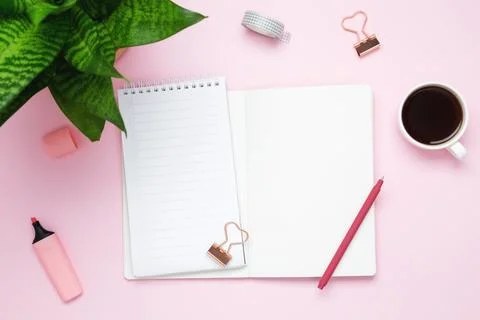 Creative flat lay mockup design of workspace. Top view composition with white Foto stock