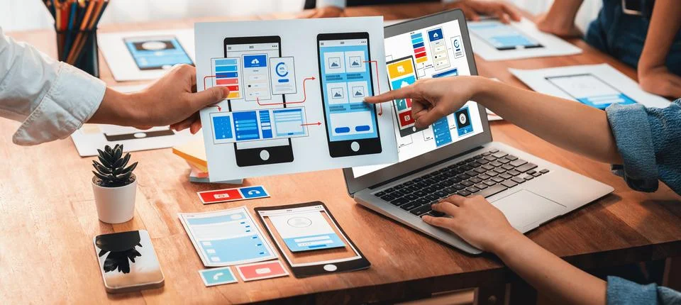 Creative front-end developer brainstorming UI design. Scrutinize Foto stock