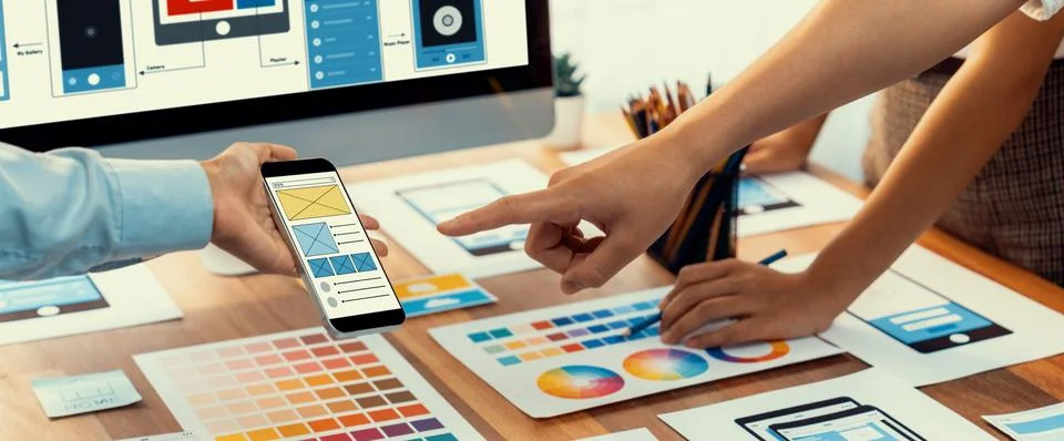Creative front-end developer brainstorming UI design. Scrutinize Foto stock
