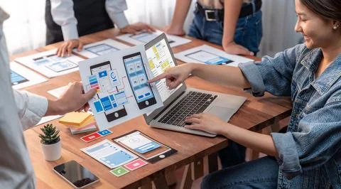 Creative front-end developer brainstorming UI design. Scrutinize Foto stock