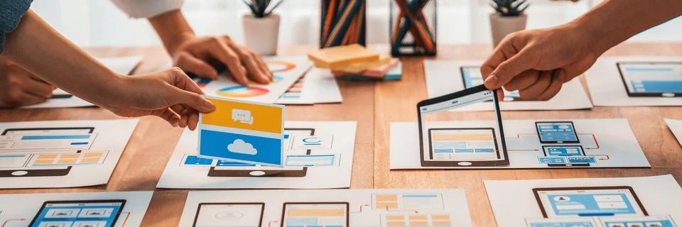 Creative front-end developer brainstorming UI design. Scrutinize 写真素材